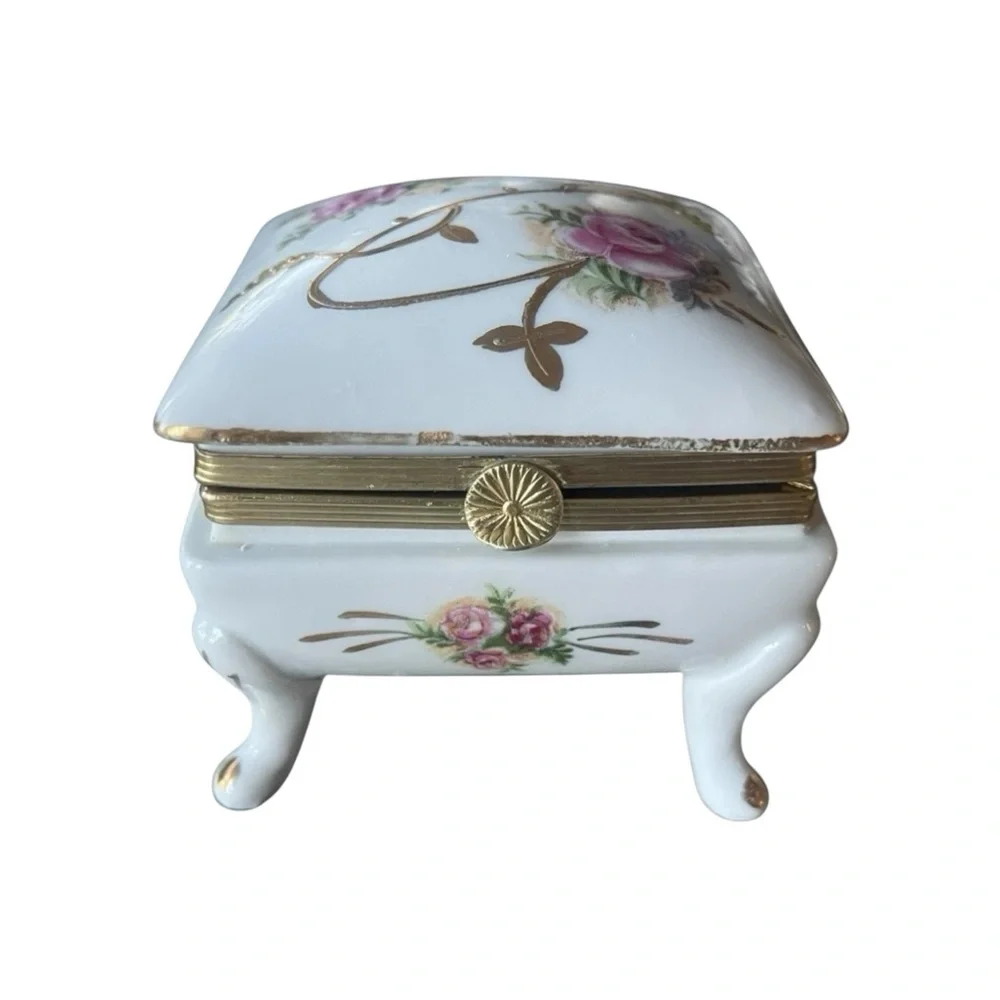 Porcelain Trinket Box Footed Rose Floral Gold Trim Hinged Lid Jewelry Vtg - Picture 5 of 5